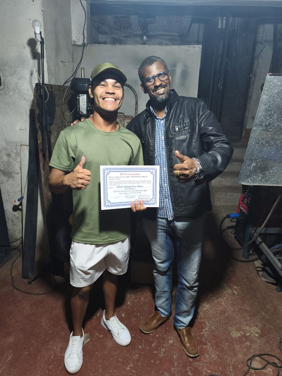 Aluno aprovado curso soldador